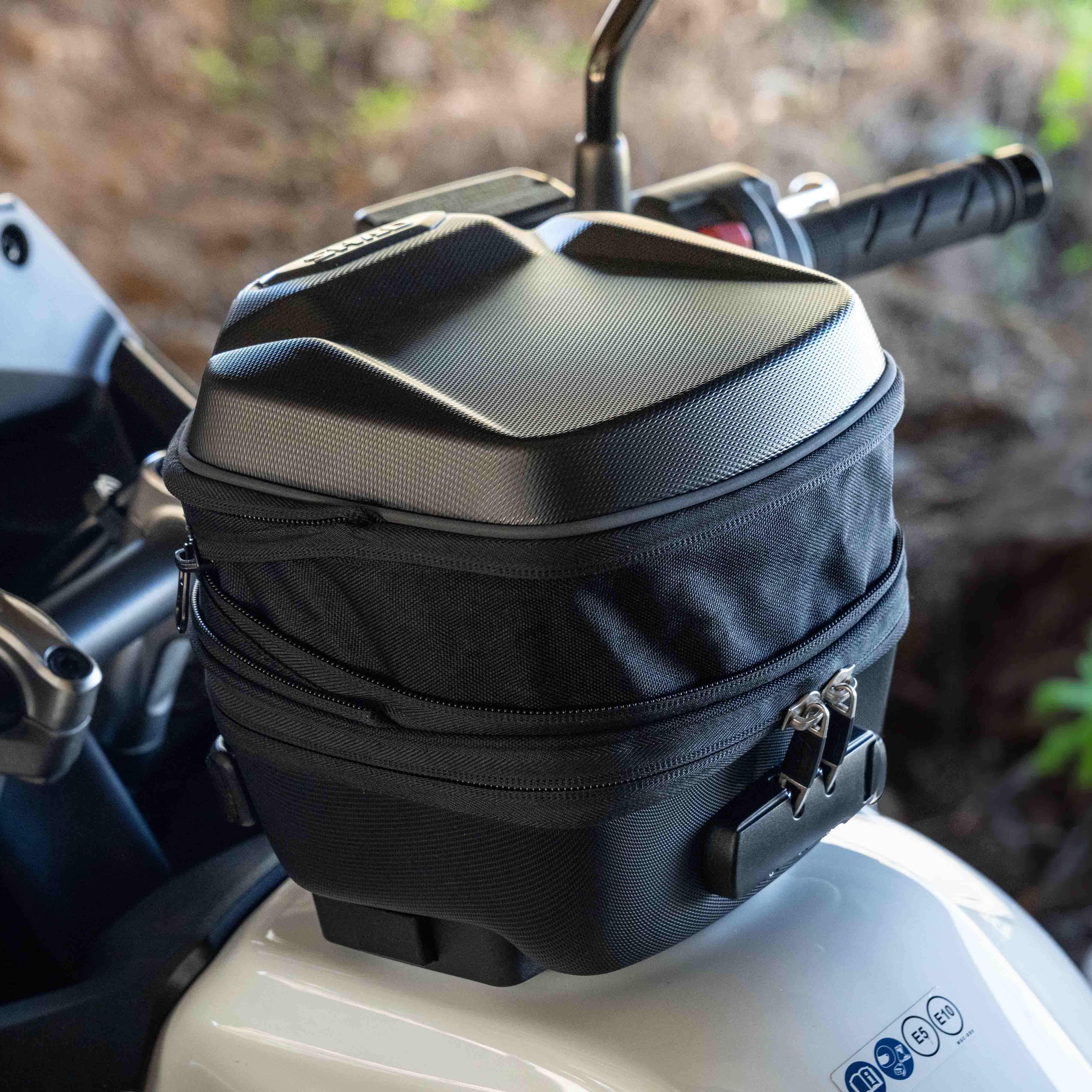 SHAD Click System Tank Bag E03C Pro